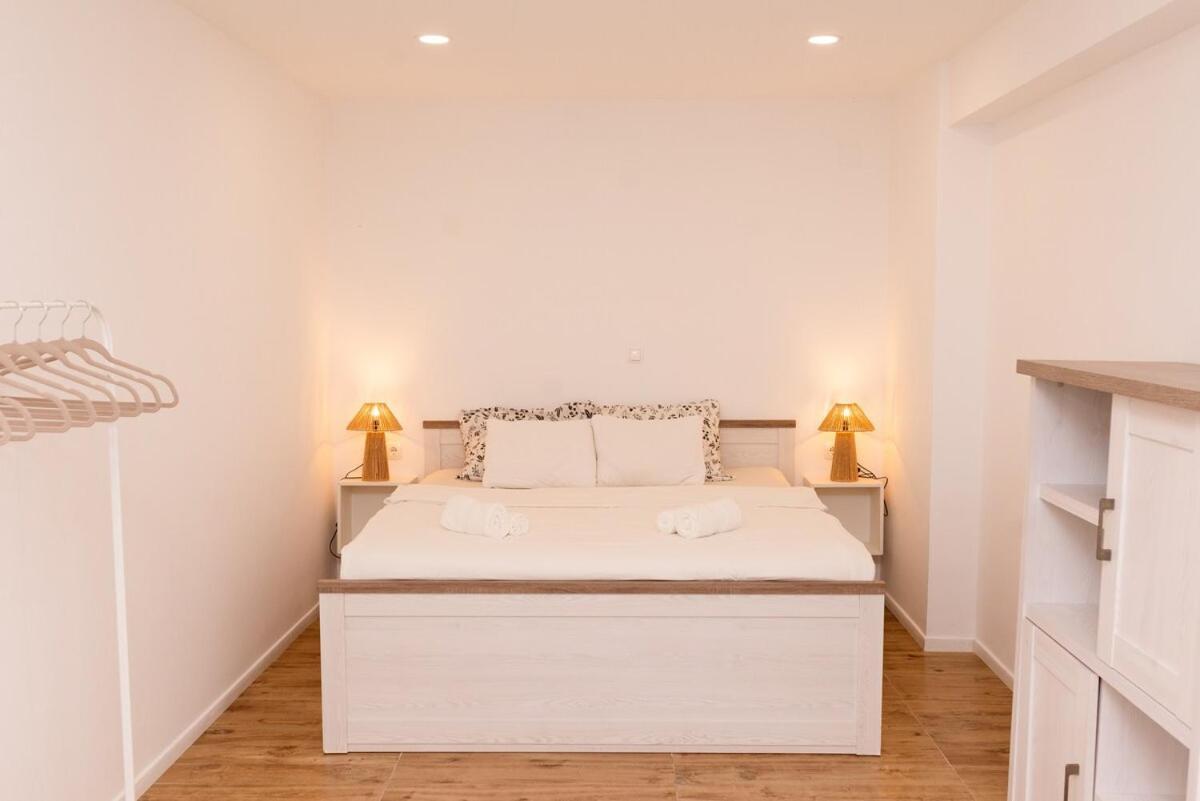 Hvar Home Apartments Хвар Екстер'єр фото